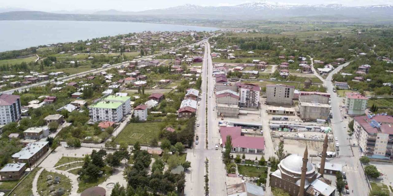 Anadolu’nun İlk Başkenti Ahlat, 100 İl İçinde Olmayı Bekliyor