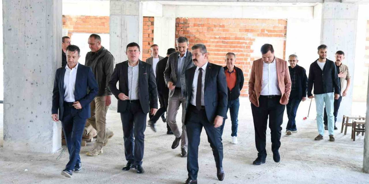 Vali Ergün, Yeni Uşşak Aşevi İnşaatını İnceledi