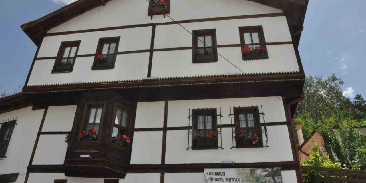 Çiftler Bu Tarihi Konakta Mutluluğa "evet" Diyecek