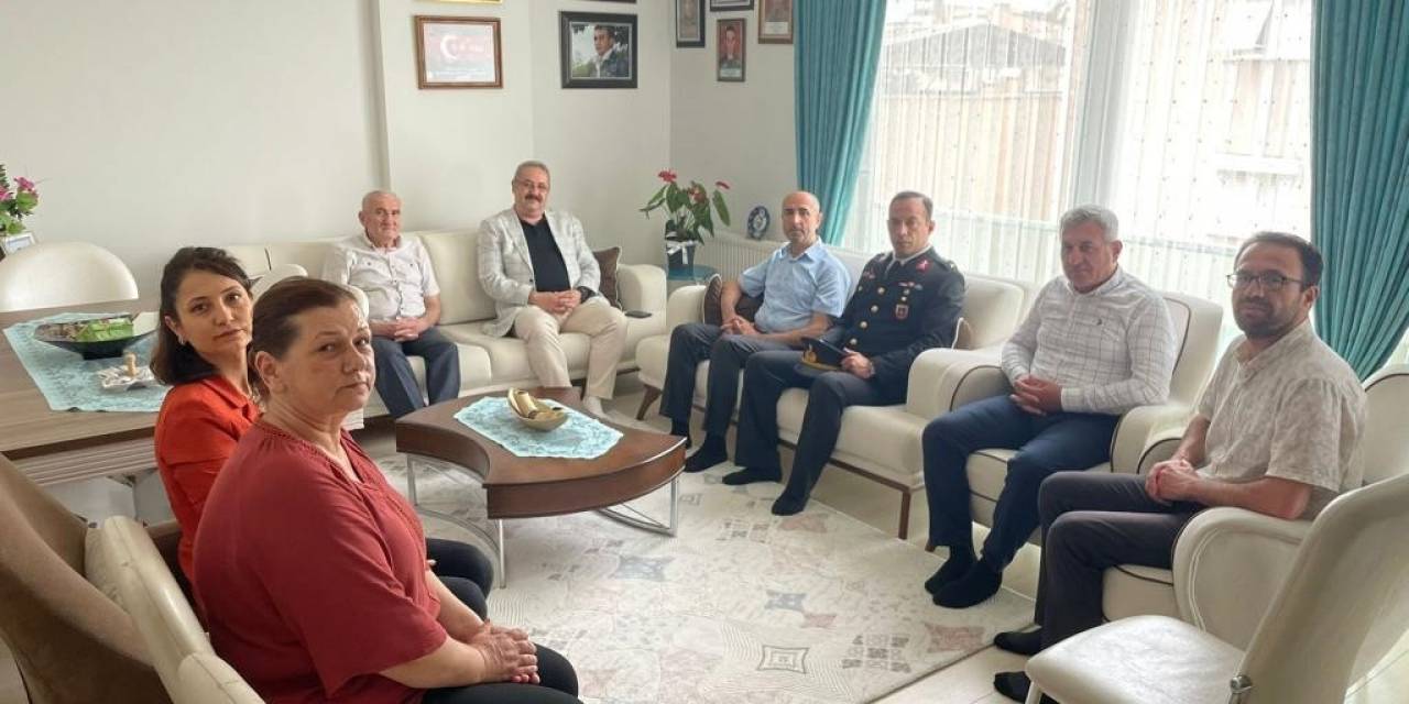 Salihli Kaymakamı Sağlam’dan Şehit Babasına Ziyaret