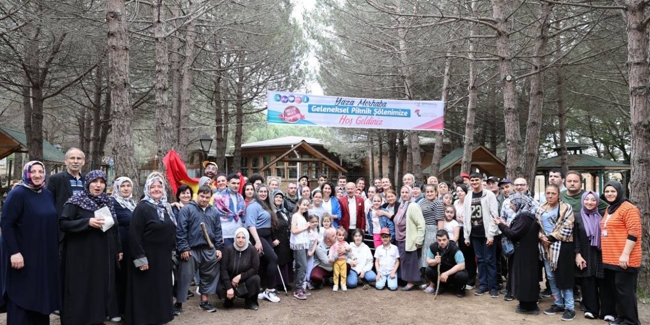 Bayrampaşa’da Engelli Vatandaşlar Geleneksel Yaza Merhaba Pikniği’nde Bir Araya Geldi