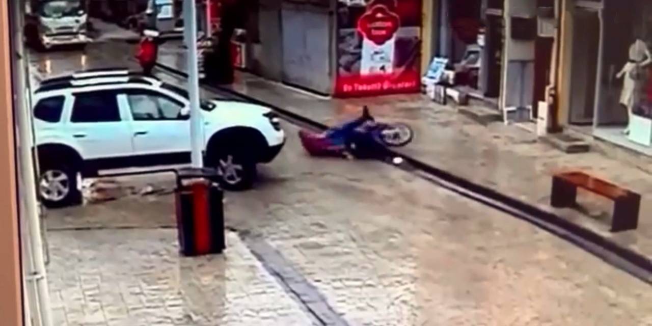 Trafiğe Kapalı Caddede Trafik Kazası