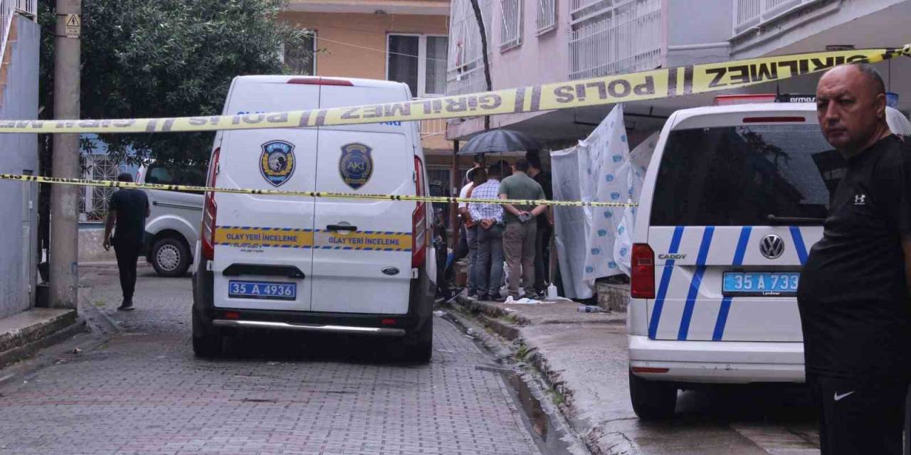 İzmir’de 4 Kişiyi Öldürüp Cesetleri Parçalayarak Derin Dondurucuda Saklayan Zanlı Yakalandı