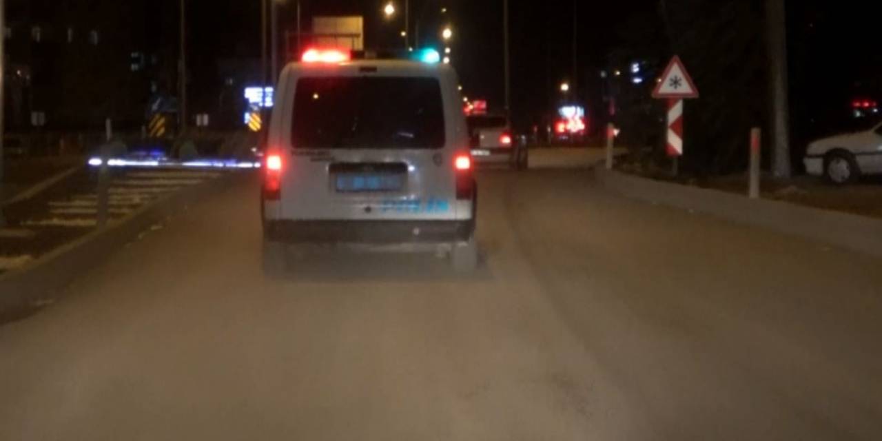 Aksaray’da Hareketli Dakikalar, Şüpheliler Kaçtı Polis Kovaladı