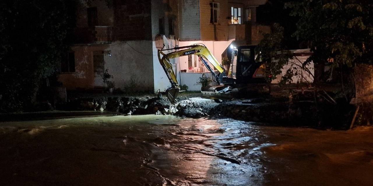 Kocaali’de Dere Taştı, Birçok Mahalle Sular Altında Kaldı