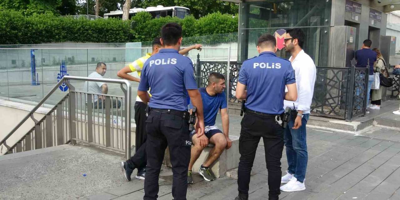 Taksim’de 4 Kişi Saldırdıkları Şahsın Parasını Ve Telefonunu Gasp Etti