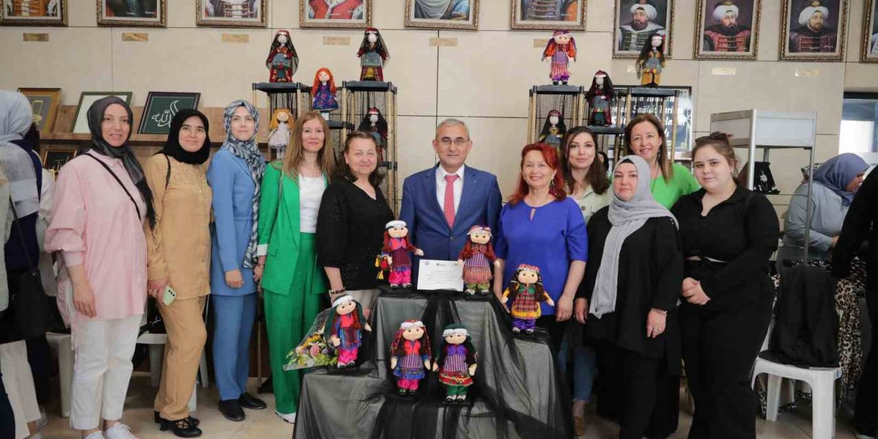 Kütahya’da Üreten Kadınların Yıl Sonu Sergisi