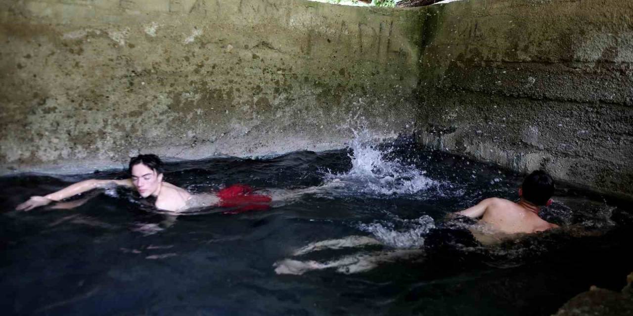 Bir Yanda Uludağ’ın Buz Gibi Suyu, Diğer Yanda 40 Derece Kaplıca Hamamı