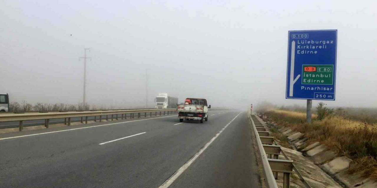 Kırklareli’de Etkili Olan Yoğun Sis Sürücülere Zor Anlar Yaşattı