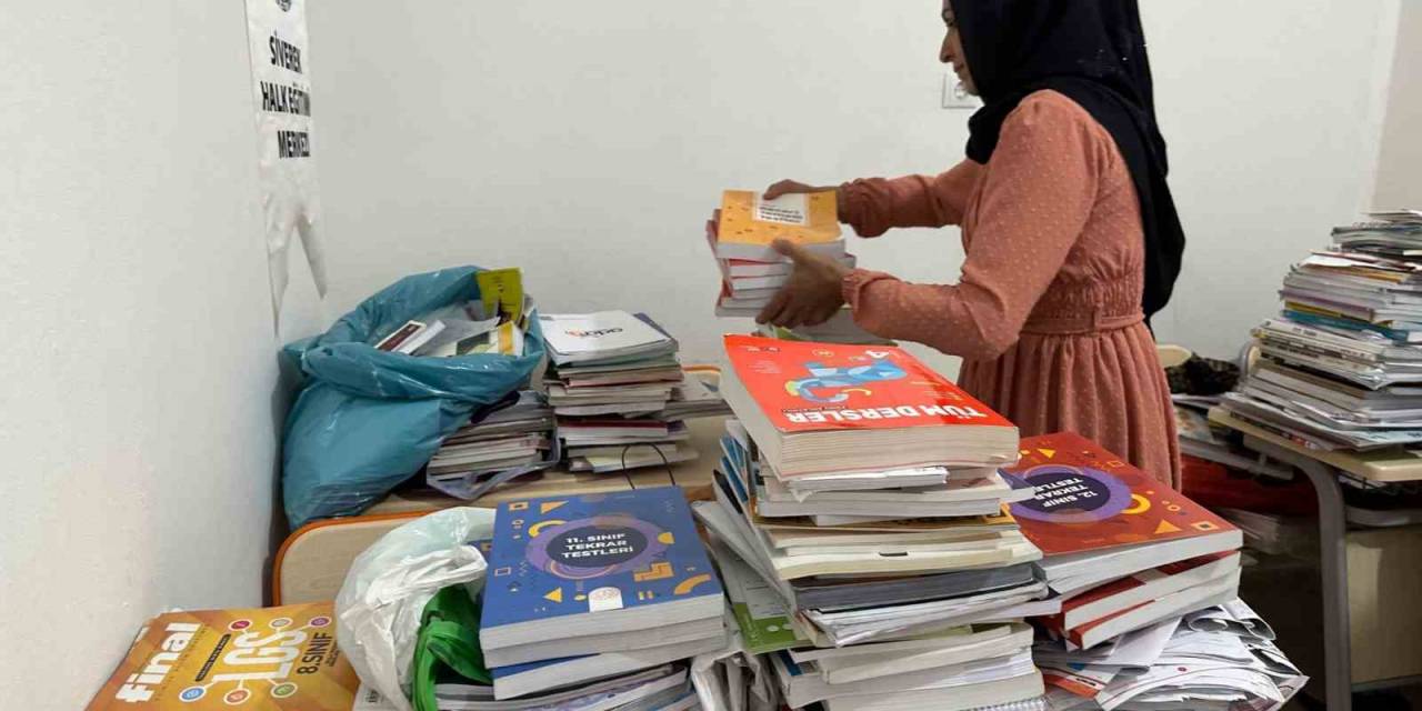 Atık Kağıtlardan Elde Edilen Gelirle Çocuklara Bayramlık Alınıyor