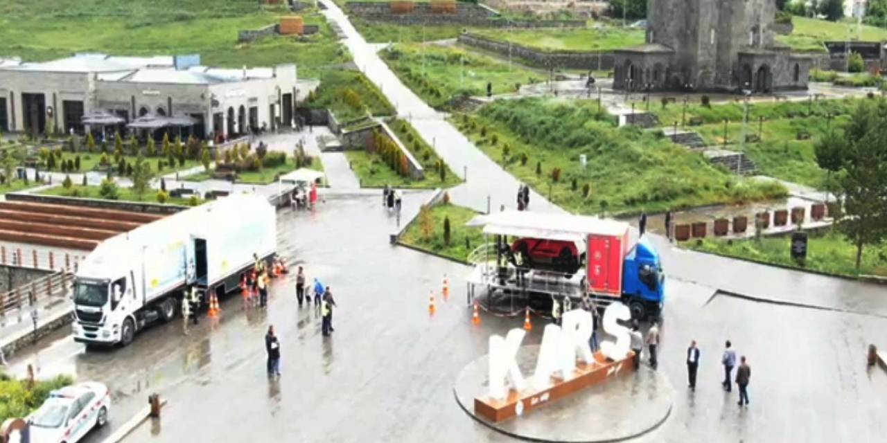 Kars Jandarmadan Simülatörlü Emniyet Kemeri Eğitimi