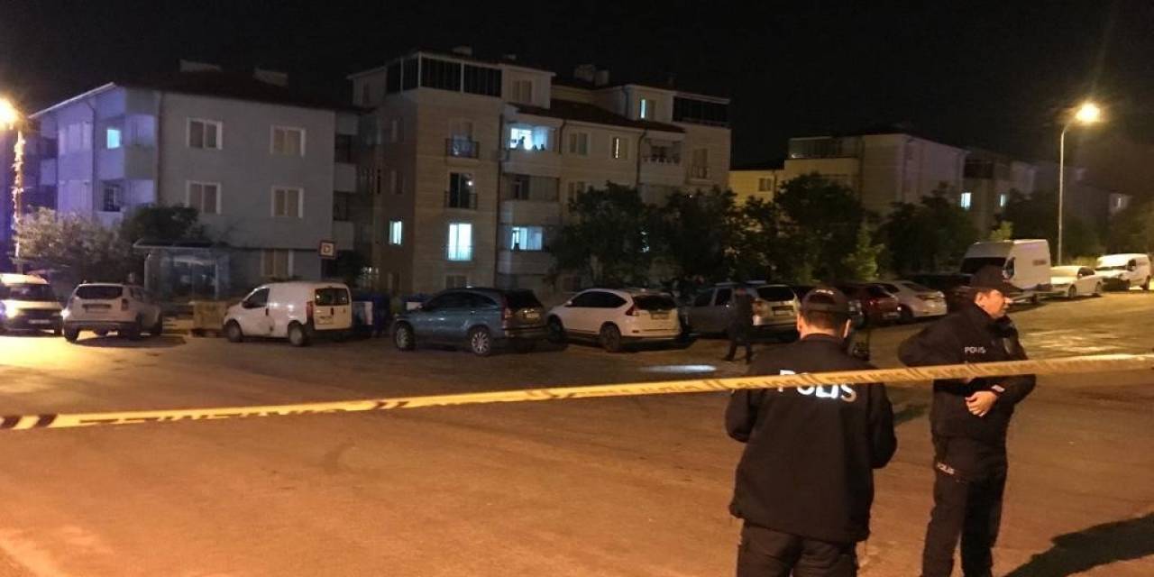 Evinin Önünde Bekledi, Arabana İnerken Kurşun Yağdırdı