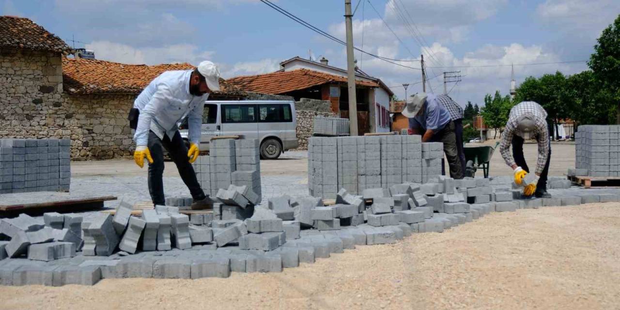 Kırsal Ve Merkez Mahallelerde Yol Çalışmaları Devam Ediyor