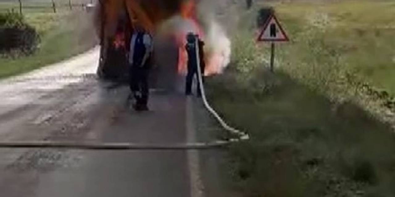 İş Makinesi Alev Alev Yandı