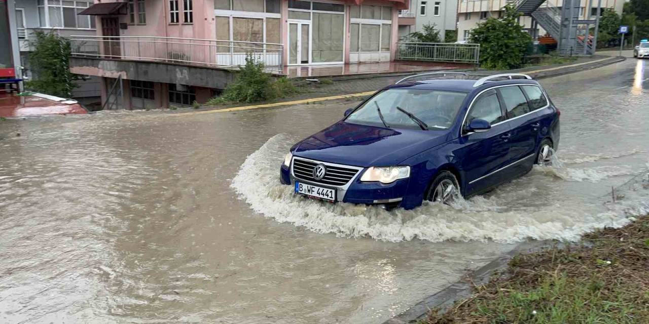 Bartın’da Sağanak Hayatı Olumsuz Etkiledi