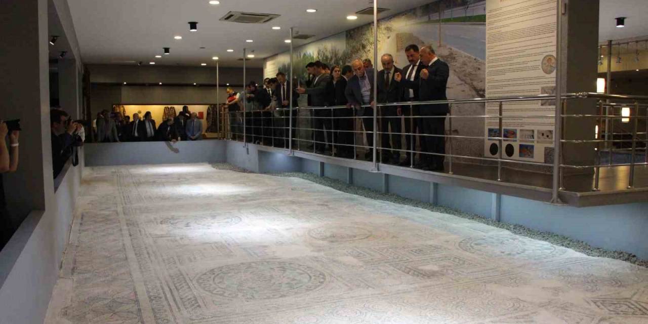 Amasya’da Bin 700 Yıllık ’mozaik’ Sergilenmeye Başlandı