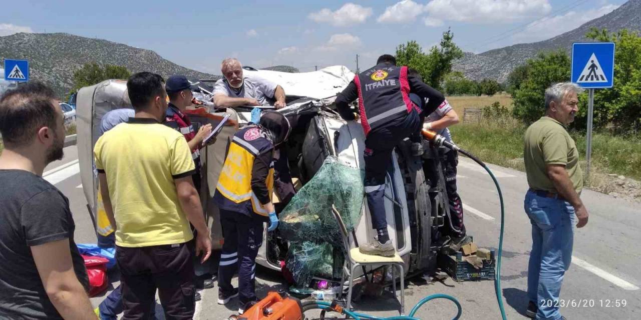 Burdur’da Trafik Kazası: 4 Yaralı