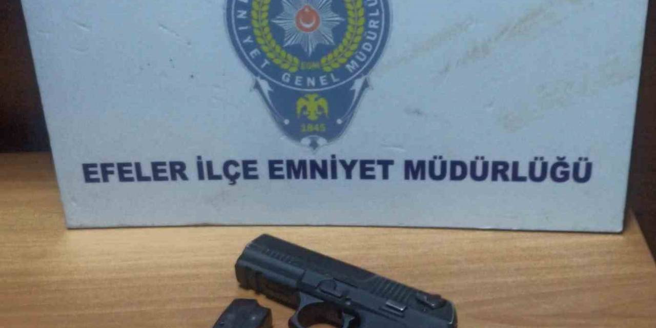 Polis Şüphesinde Haklı Çıktı, Üzerinden Ruhsatsız Tabanca Ele Geçirildi