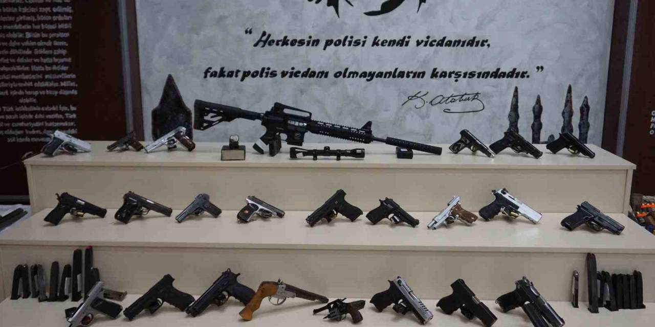 Edirne’de Ruhsatsız Silah Operasyonu: Çıkanlar Cephaneliği Aratmadı