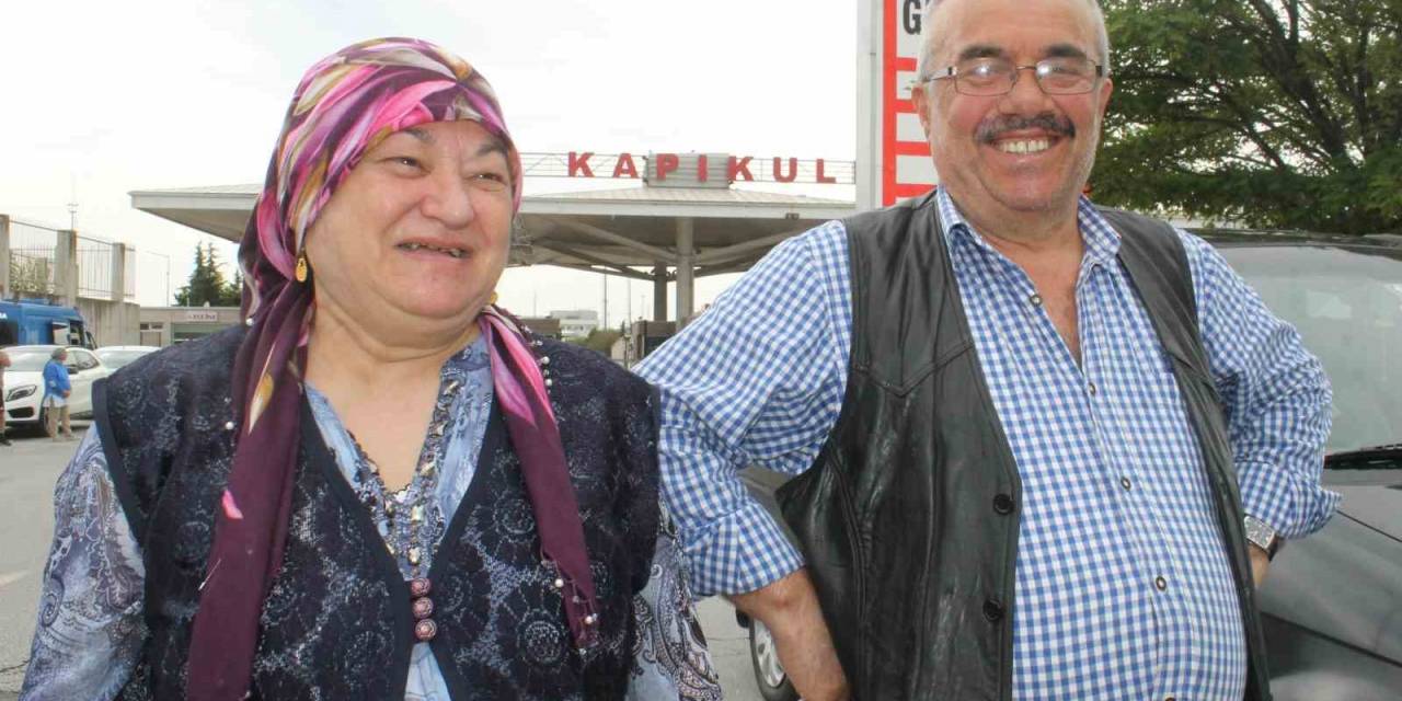 Türkiye’ye Gelen Gurbetçiler Duygu Dolu Anlar Yaşıyor