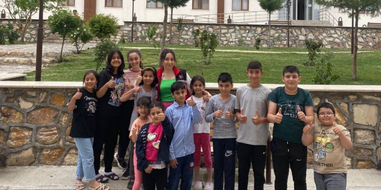 Elazığ’da Depremzede Çocuklar Unutulmuyor