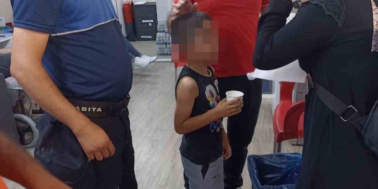 Boğazına Şeker Kaçan Çocuğa İtfaiye Eri Müdahale Etti