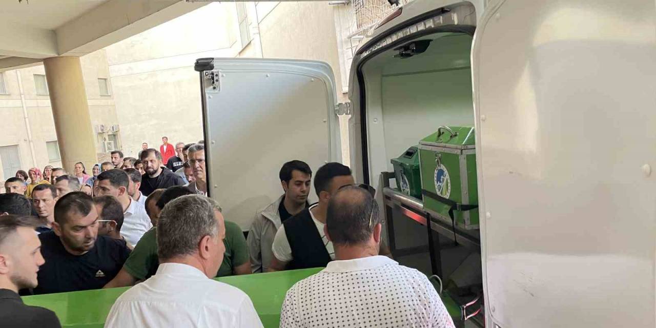 Belediye Başkanının Hayatını Kaybettiğini Duyan Hastaneye Koştu
