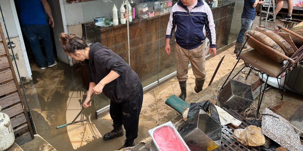 Sel Suları Çekildi, Acı Manzara Ortaya Çıktı