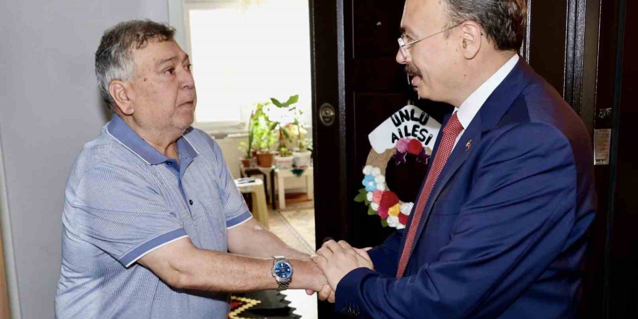 Vali Kızılkaya Şehit Ailesini Yalnız Bırakmadı