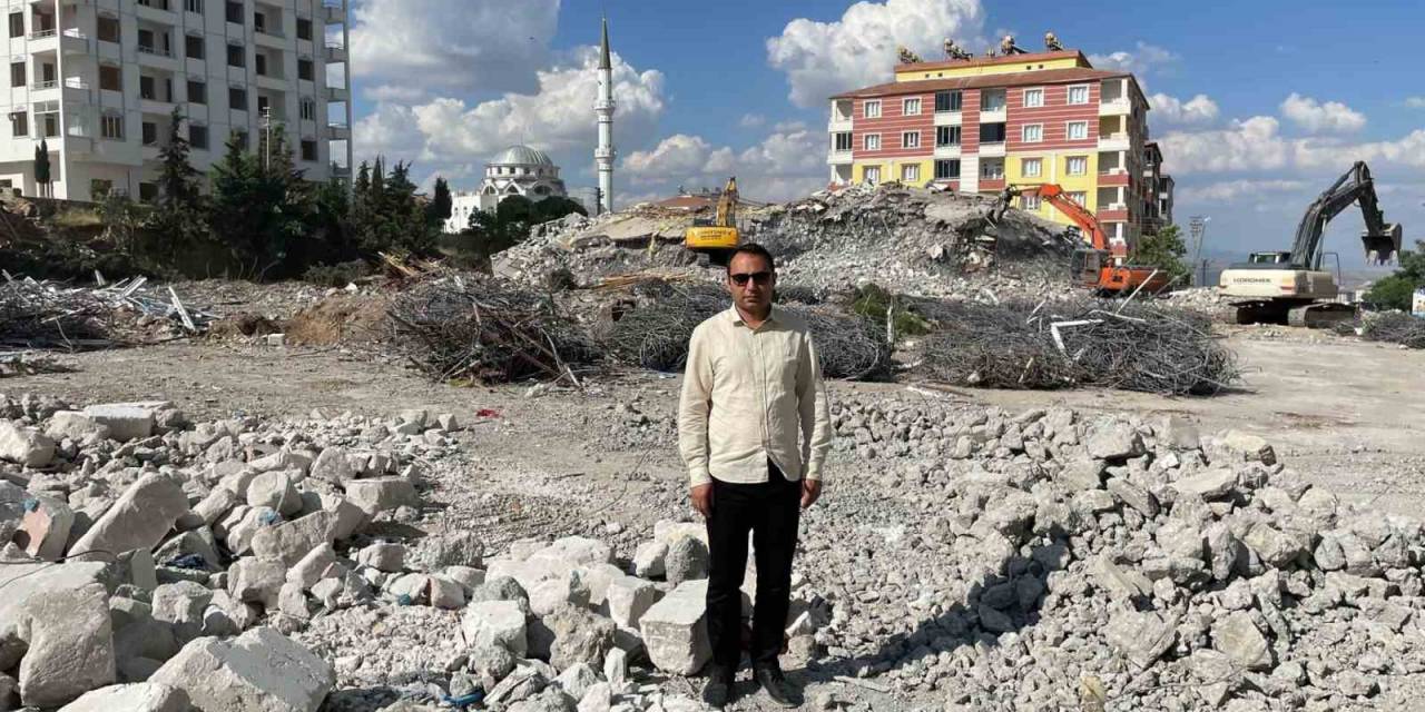 Kaymakam Partal Enkaz Kaldırma Çalışmalarını Kontrol Etti