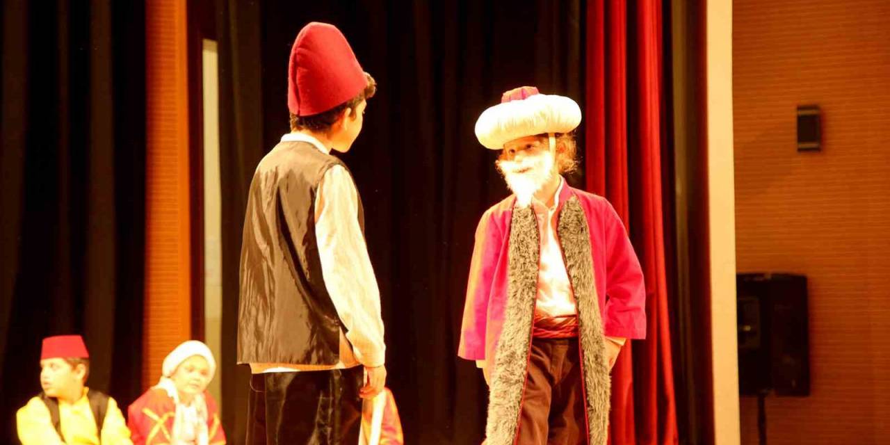 Sgm’de Orta Oyunu Ve Nasreddin Hoca Gösterileri Büyük Alkış Topladı