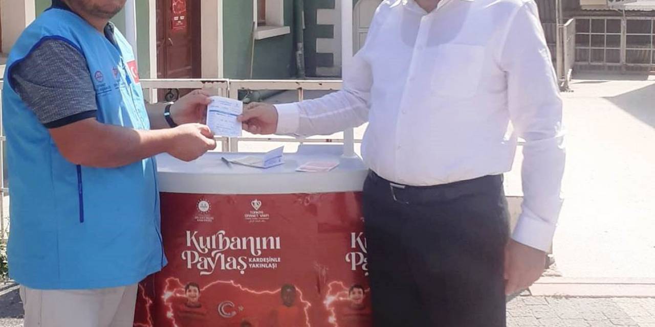 Hisarcık Müftüsü Akyol’dan Kurban Bağışı