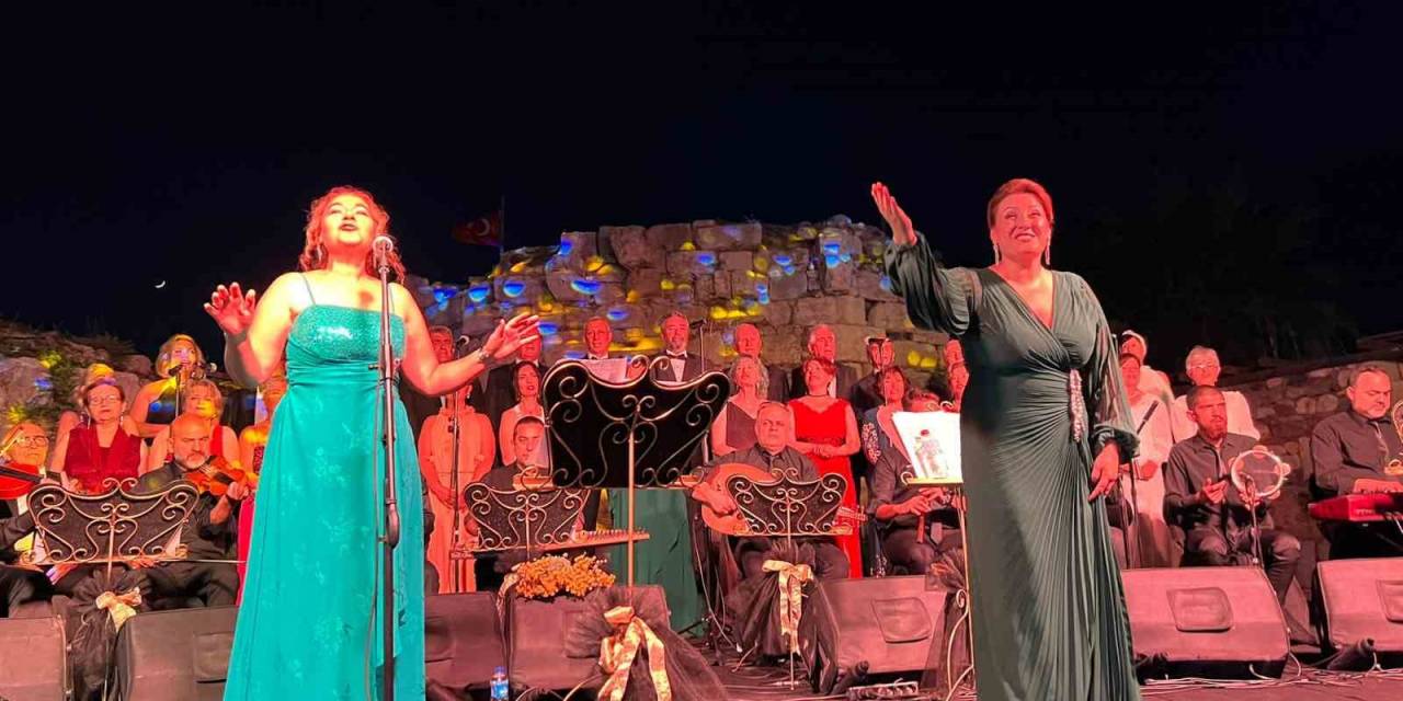 “dillerdeki Nağmeler” Kaleiçi’nde Yankılandı