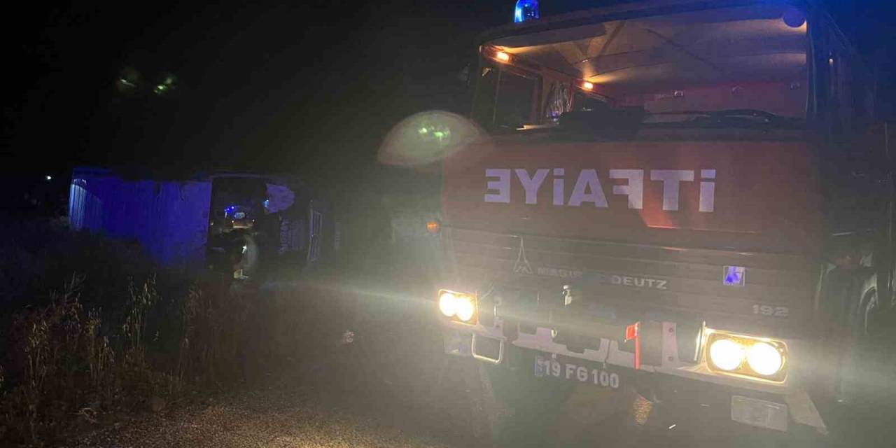 Yoldan Çıkan Minibüs Tarlaya Uçtu: 7 Kişi Yaralandı