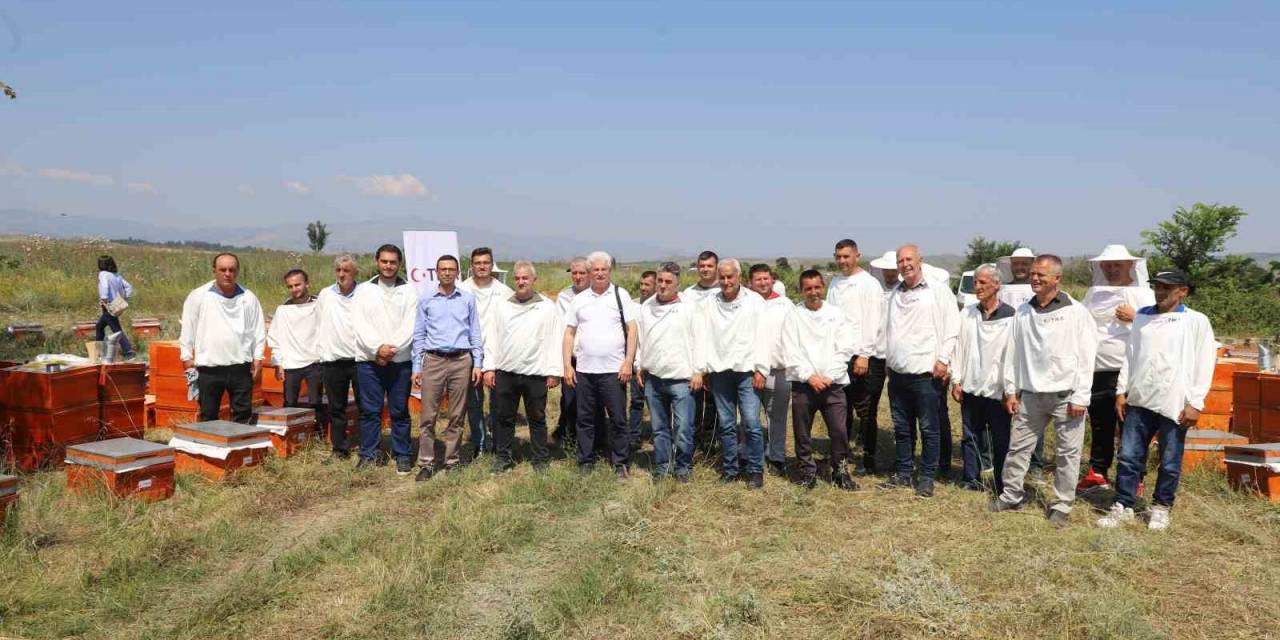 Tika’dan Kuzey Makedonya’da Arıcılara Kovan Ve Eğitim Desteği