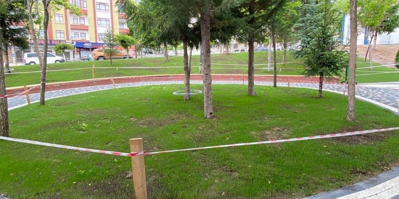 Pursaklar Yenilenen Park Alanlarıyla Nefes Alıyor