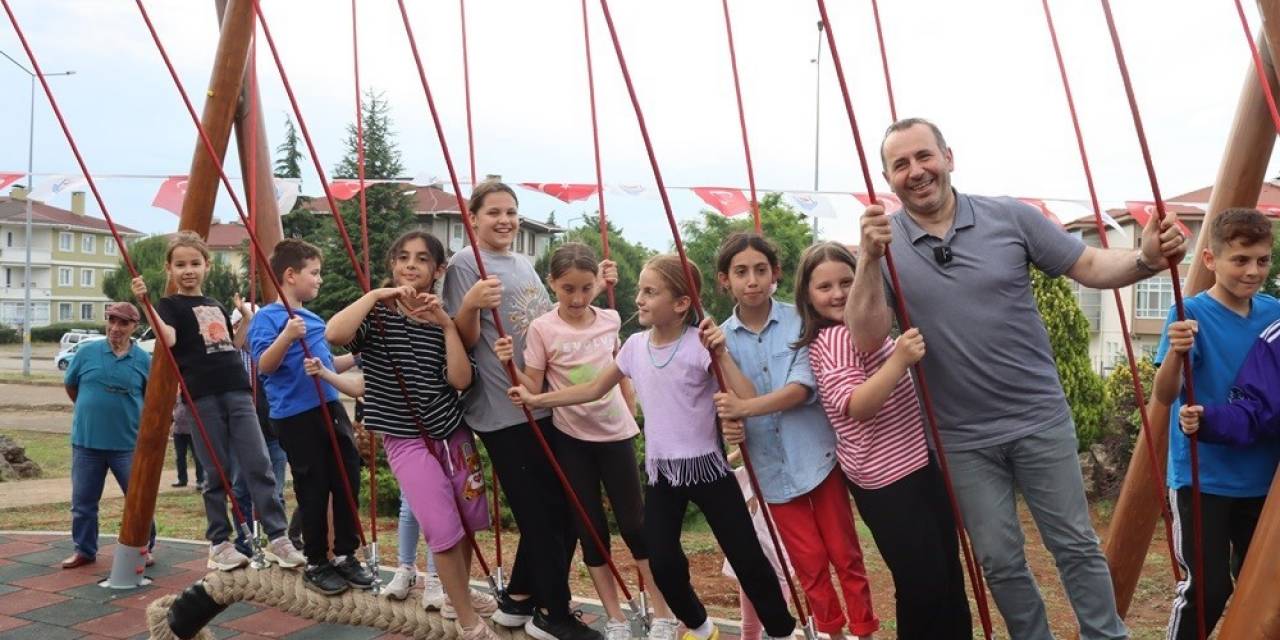 Paşakent’te Çocuk Parkı Açıldı