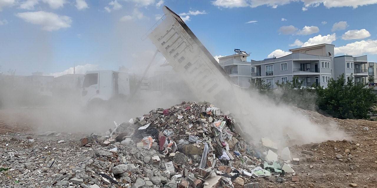 Mahalle Sakinlerinin Moloz Ve Çöp Tepkisi