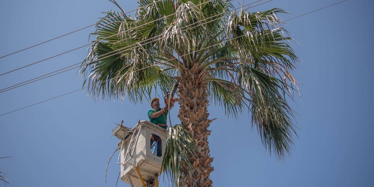 Kuşadası Belediyesi’nden Bayram Temizliği