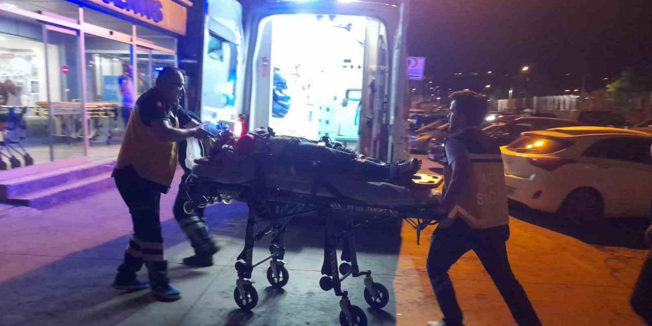 Otomobilin Çarptığı Kadın Ağır Yaralandı
