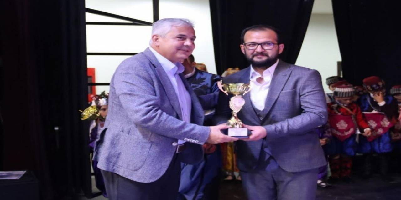 Hakan Yücel, Solo Zeybek Yarışmasında Birinci Oldu