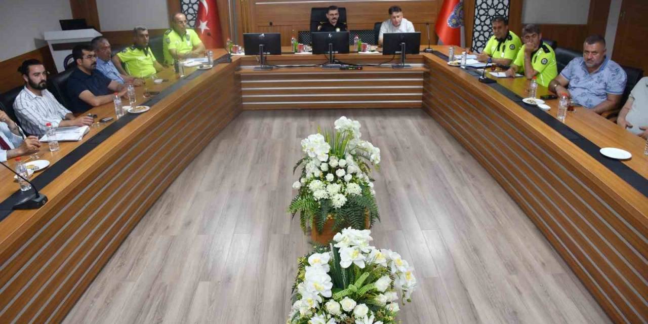 Malatya’da Bayram Öncesi Trafik Güvenliği Toplantısı