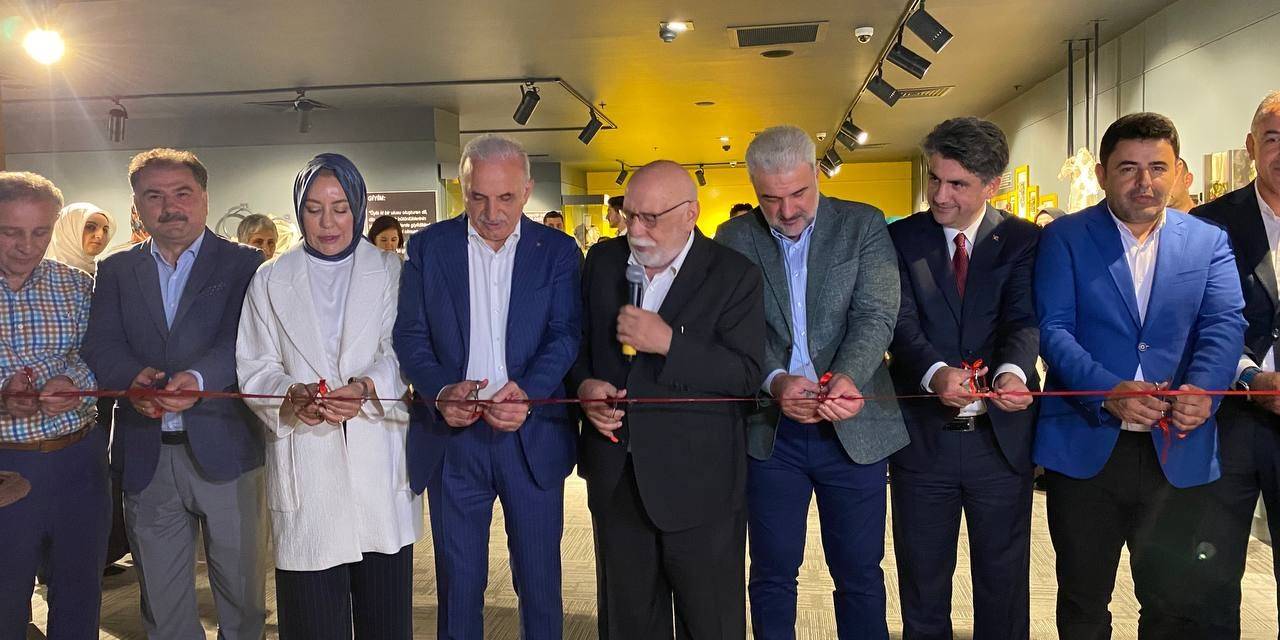 Ümraniye’de "zamanın İlmekleri" Yıl Sonu Sergisi Açıldı