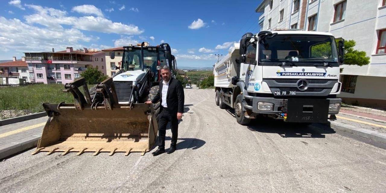 Pursaklar’da Sokaklar Yeni Görünümüne Kavuşuyor