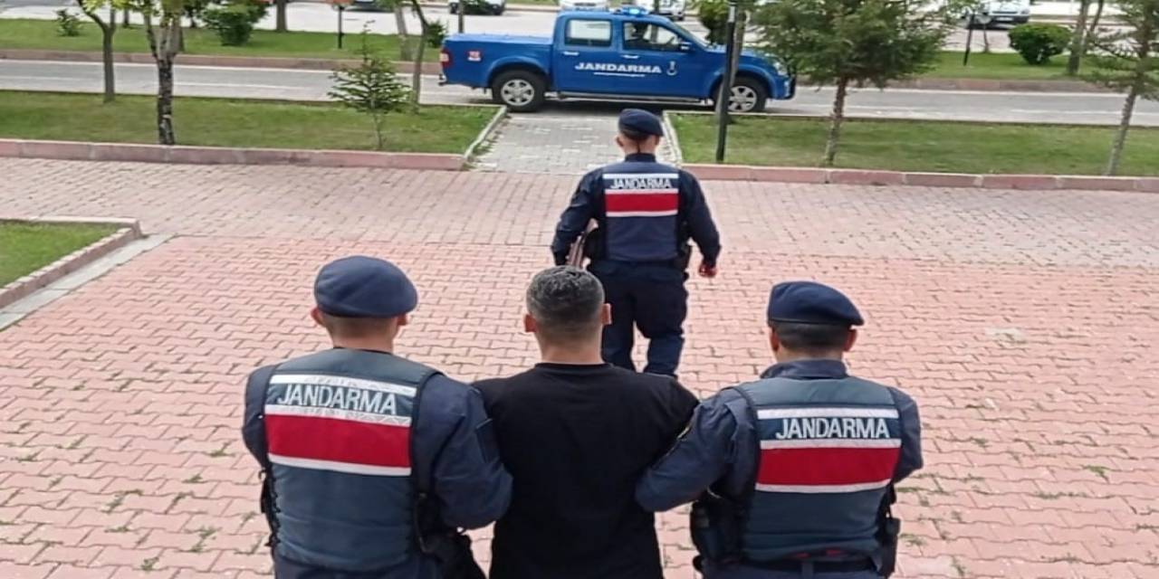 Uyuşturucu Ve Hırsızlıktan Aranan Şahıs Yakalandı