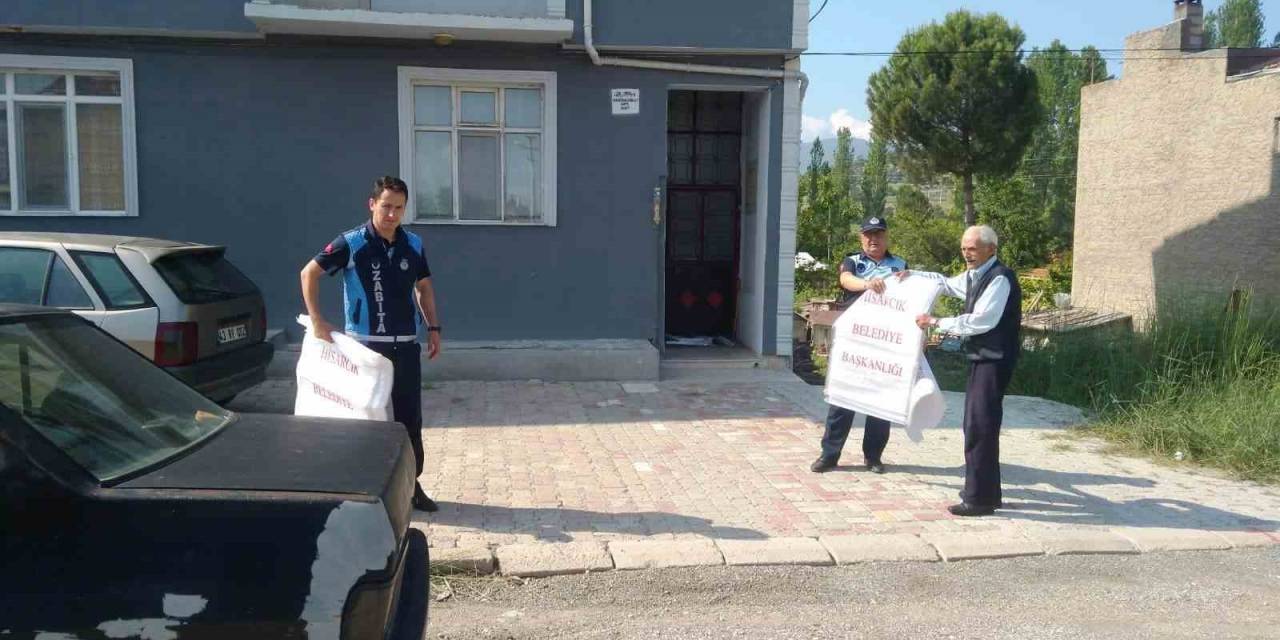 Hisarcık Belediyesi 4 Bin Kurban Atık Poşeti Dağıttı