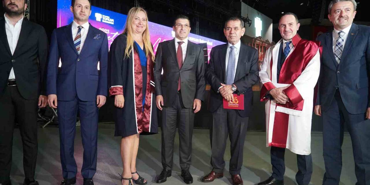 Cumhuriyetin Yüzüncü Yılında Binlerce Öğrenci Diplomasına Kavuştu