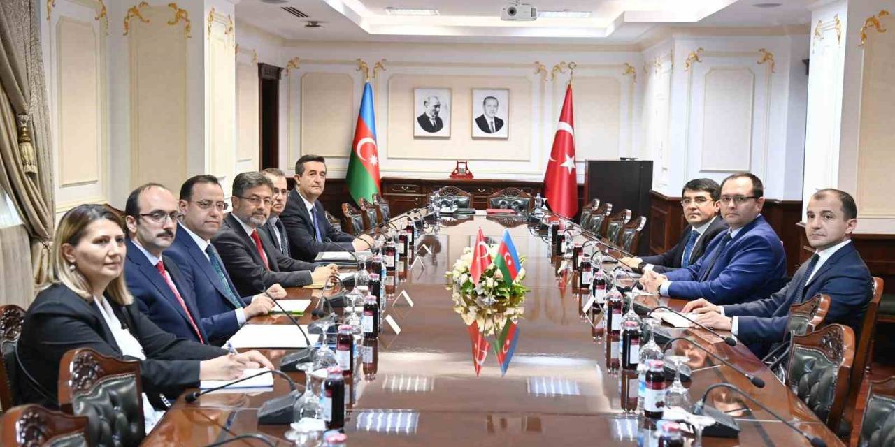 Tarım Ve Orman Bakanı Yumaklı, Azerbaycanlı Mevkidaşı Mammadov İle Bir Araya Geldi