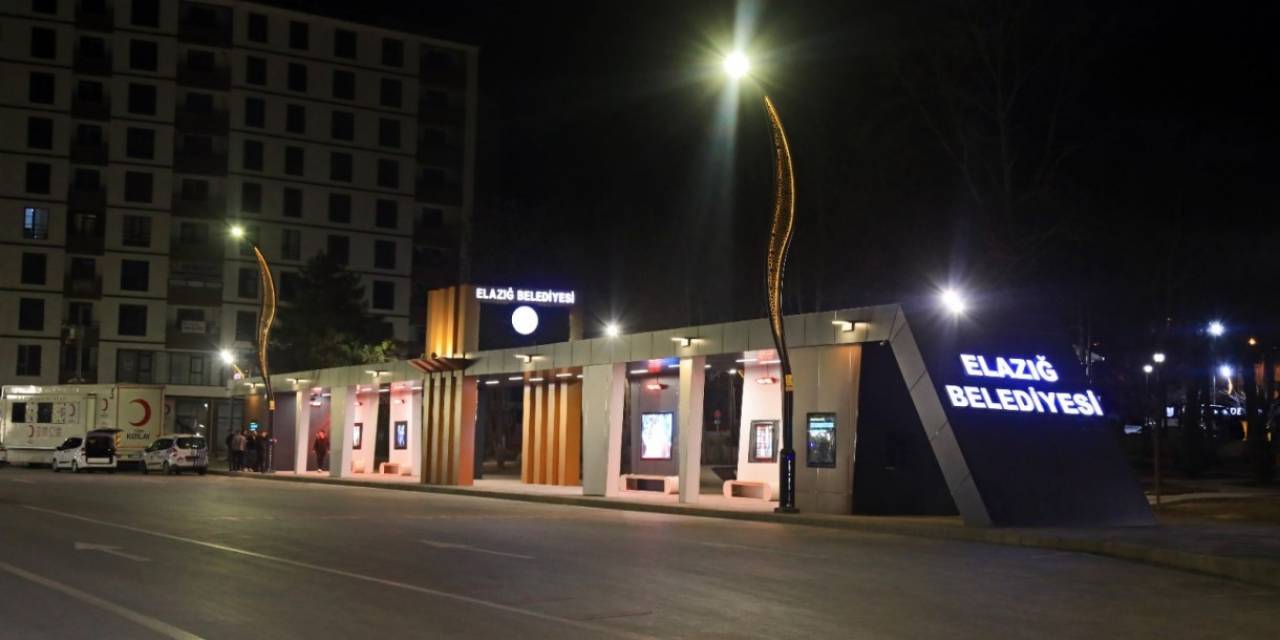 Yolcu Dostu Otobüs Durağı Vatandaşların Takdirini Toplamaya Devam Ediyor