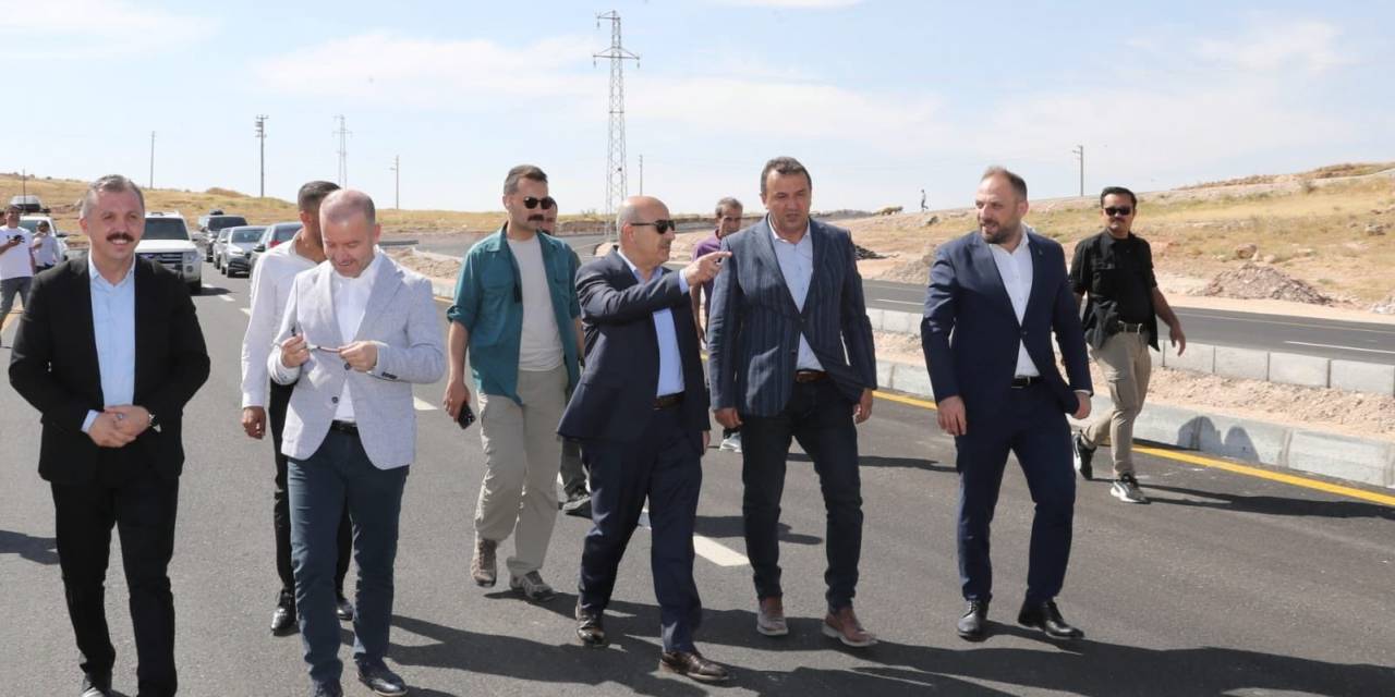 Midyat İlçe Merkezinde Sıcak Asfalt Çalışmaları Tamamlandı